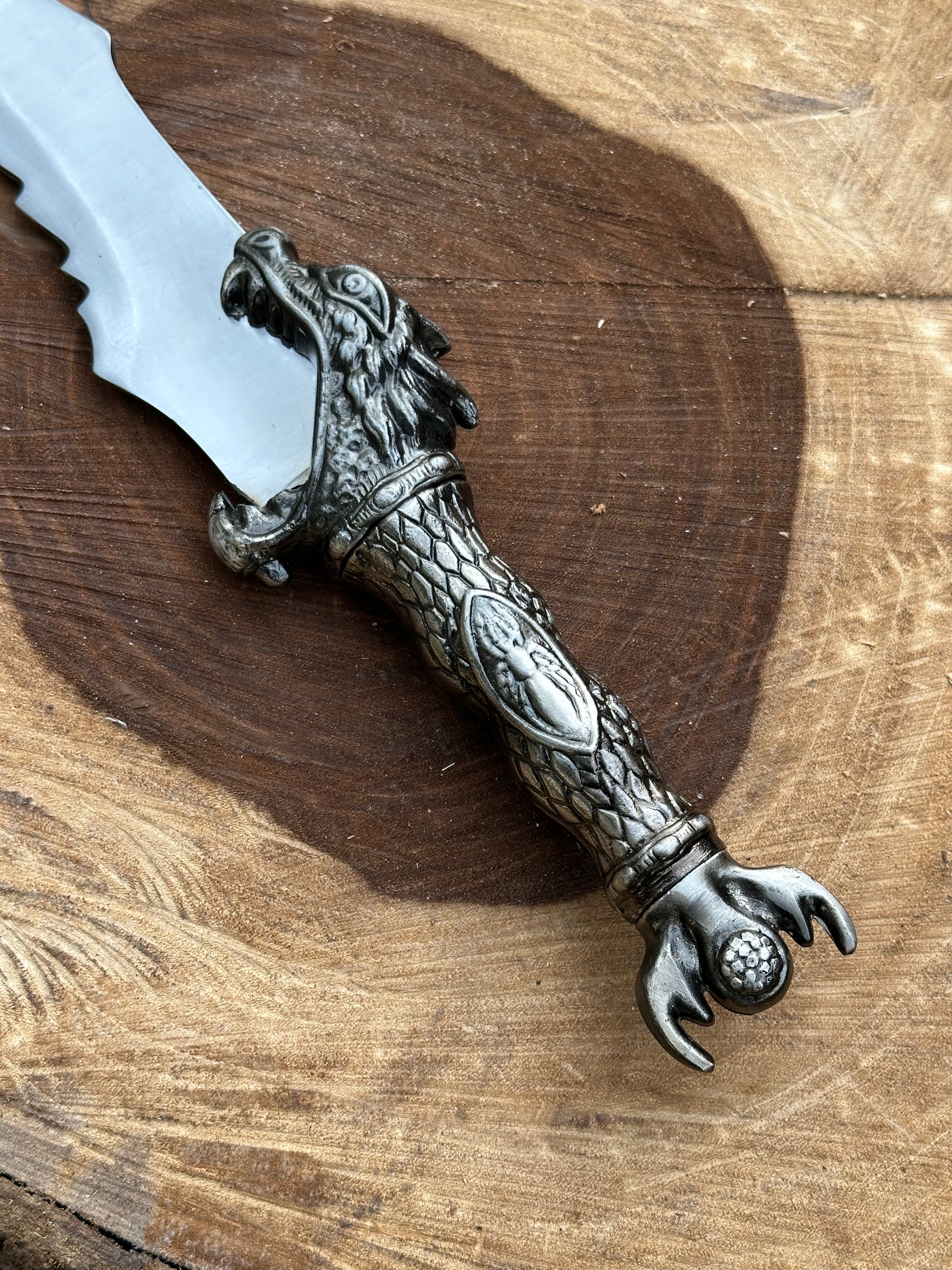 Tiger Dagger