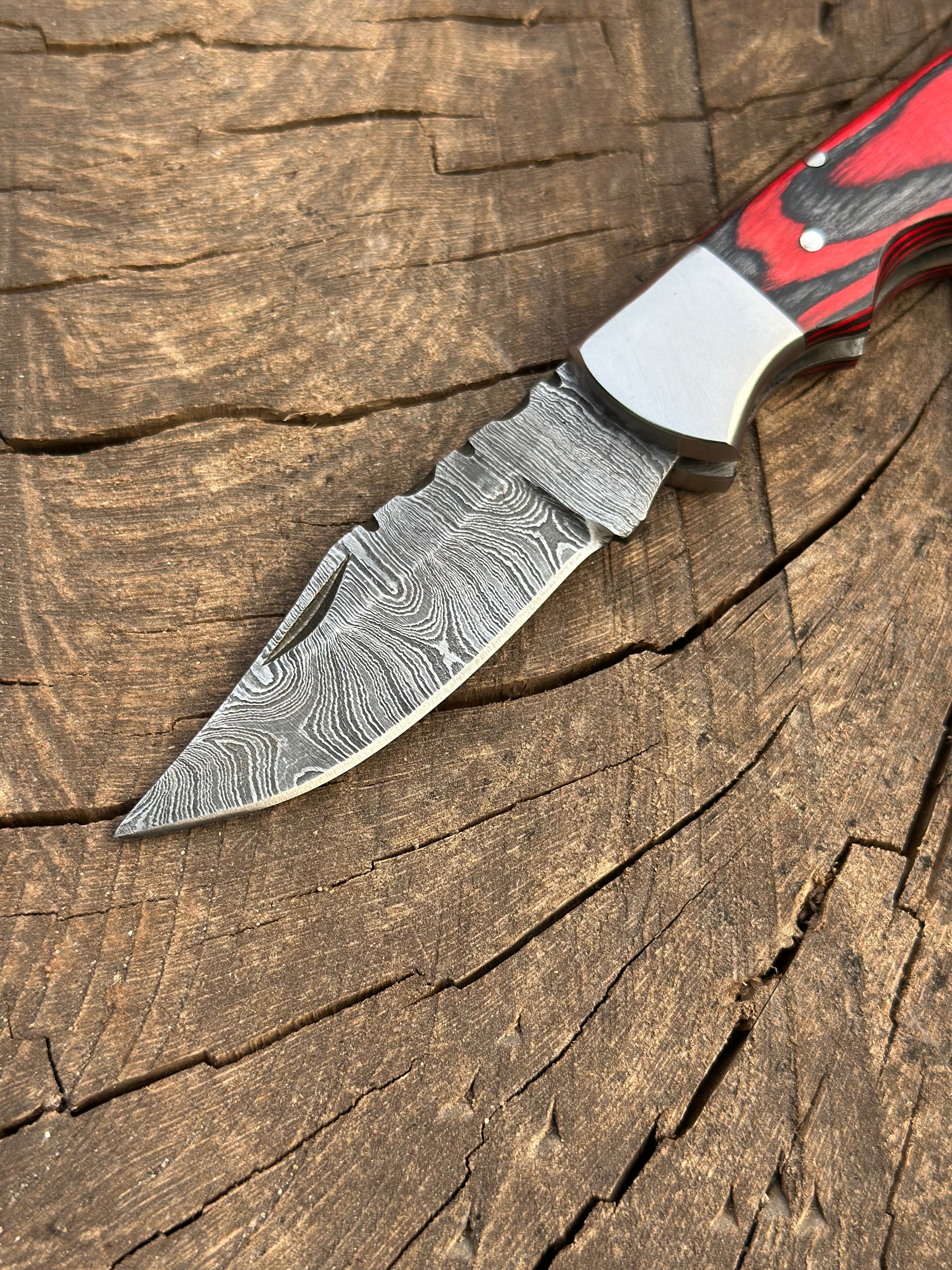 Handmade Damascus Steel Pocket Knife - Compact & Premium