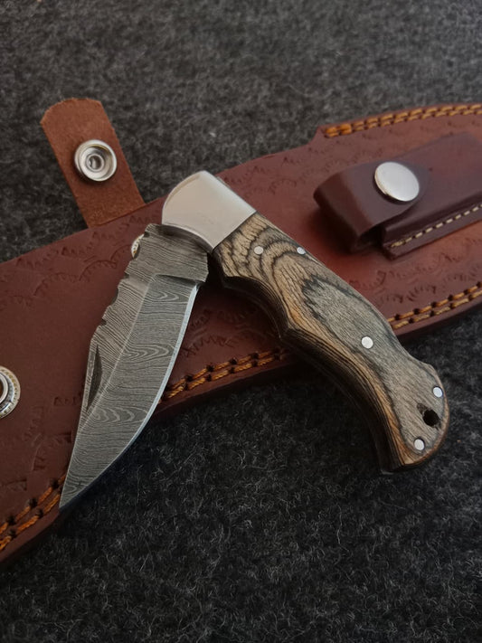 Handmade Damascus Steel Pocket Knife - Compact & Premium