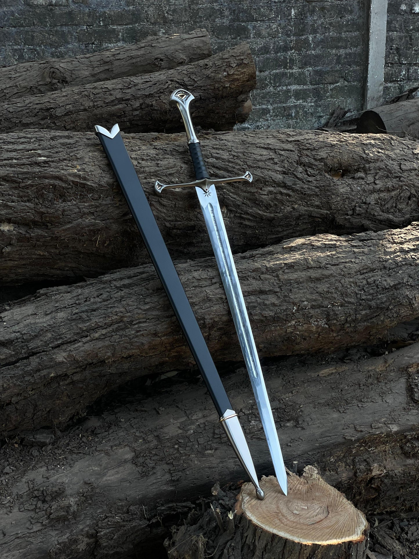 Narsil Sword of King Aragorn Strider Replica